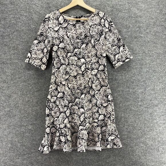 Express Dresses & Skirts - Express Dress Women 10 Black Animal Print Sheath Short Zipper Short Sleeve